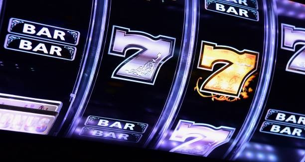 Antarmuka aplikasi mobile boi4d menampilkan pasar Liga 1 Indonesia dan live-dealer tables